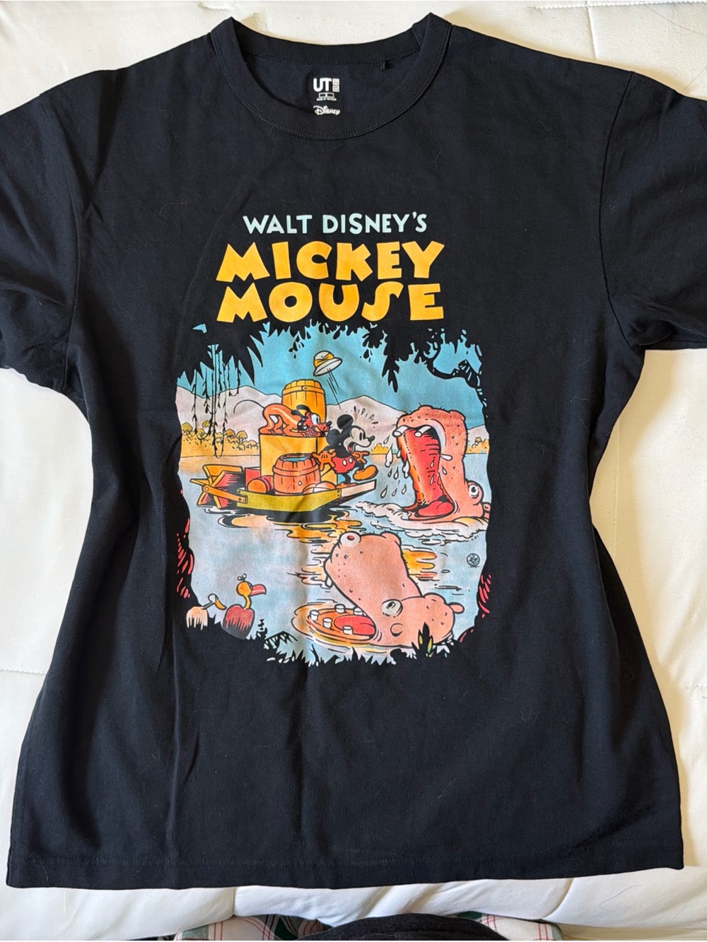 DISNEY X UNIQLO BLACK TEE